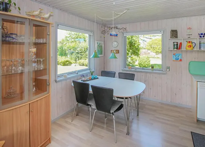 2 Bedroom Beautiful In *