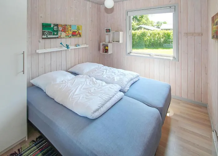 2 Bedroom Beautiful In Samsø