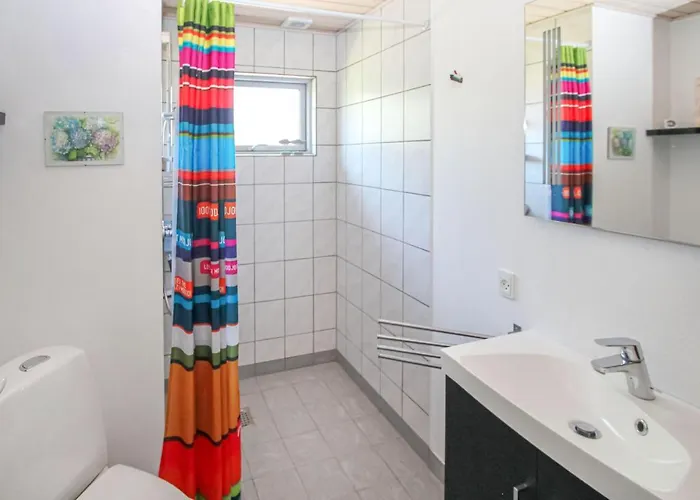 2 Bedroom Beautiful In *